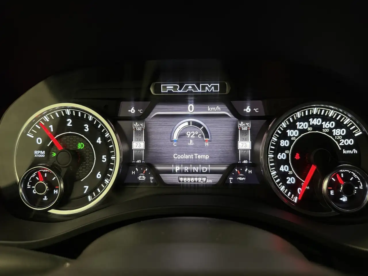 RAM 1500 снимка RAM 1500