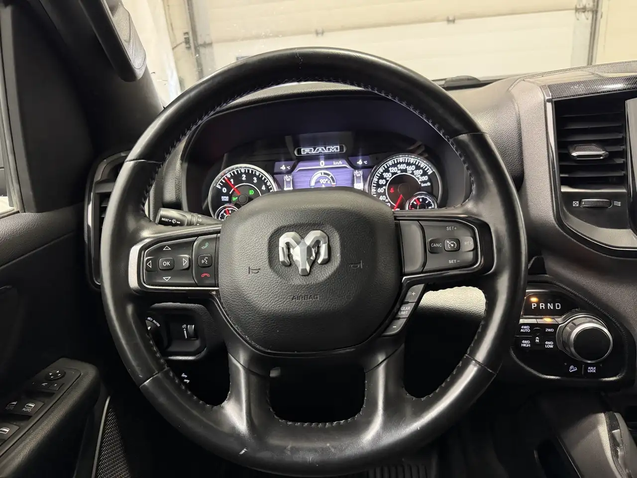RAM 1500 снимка RAM 1500