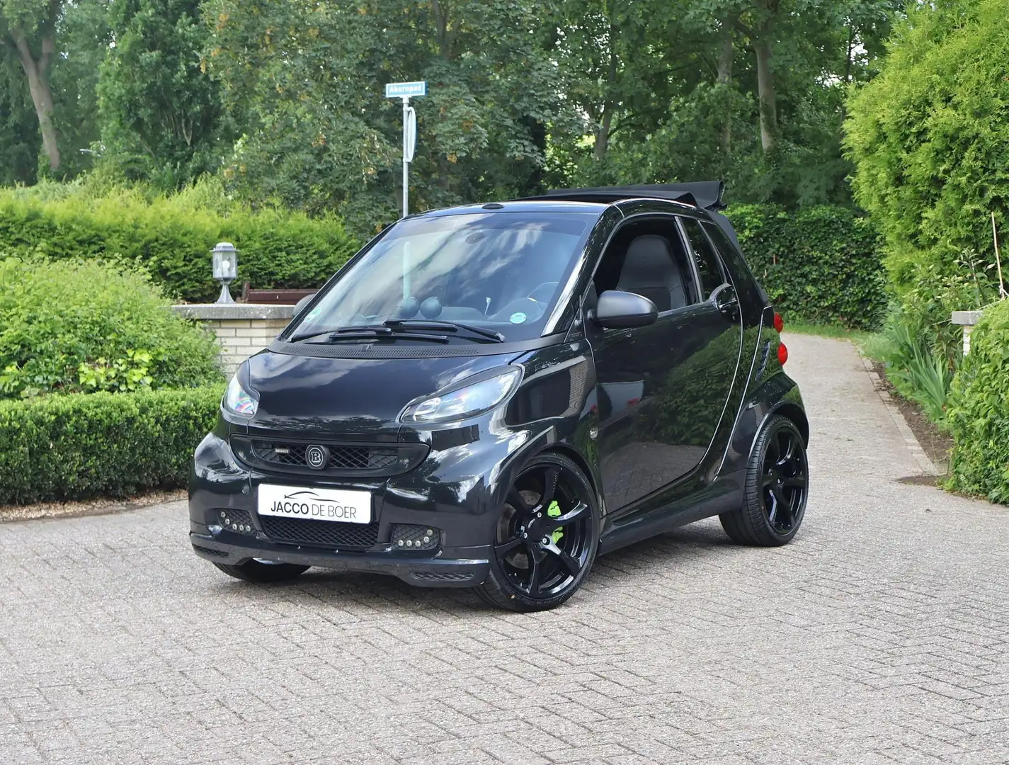 smart forTwo cabrio 1.0 BRABUS Xclusive Cabrio 109pk Carbon/Lee Zwart - 1