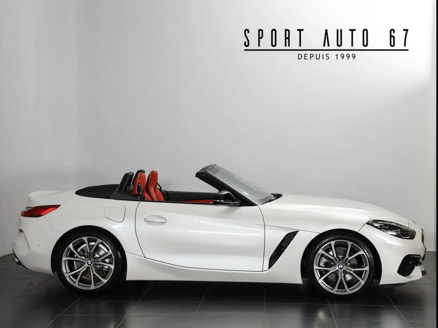 BMW Z4 20 I 197 CH 4 cylindres 2.0L Turbo Blanc - 2