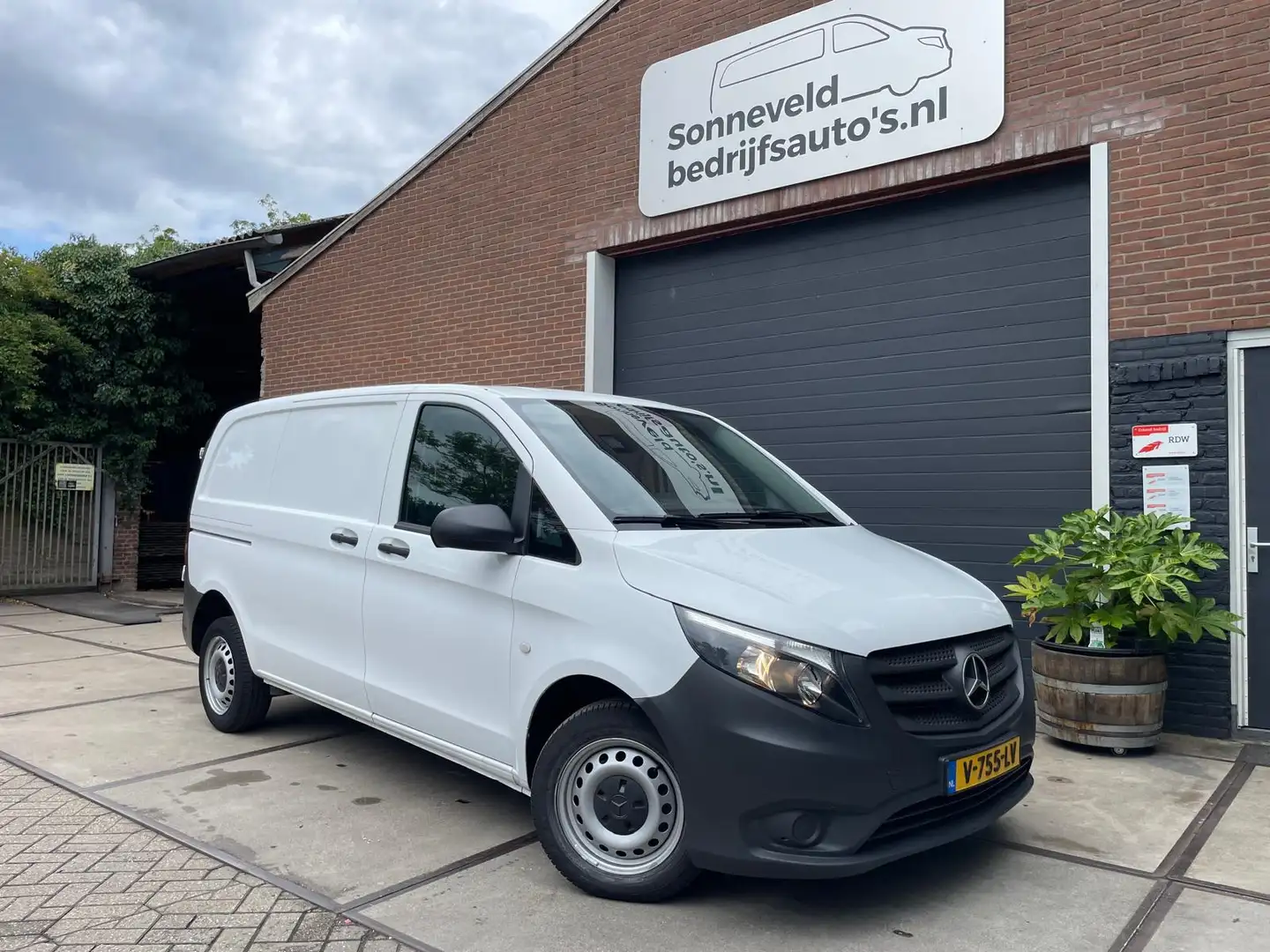 Mercedes-Benz Vito 111CDI 115pk EURO6, PDC, licht/regensensor Blanco - 1
