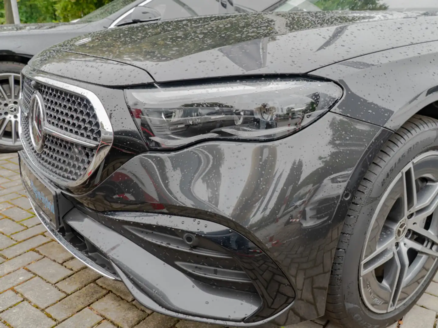 Mercedes-Benz E 300 de AMG-Sport/DIGITAL/360/Distr/Winter/19' Grijs - 2