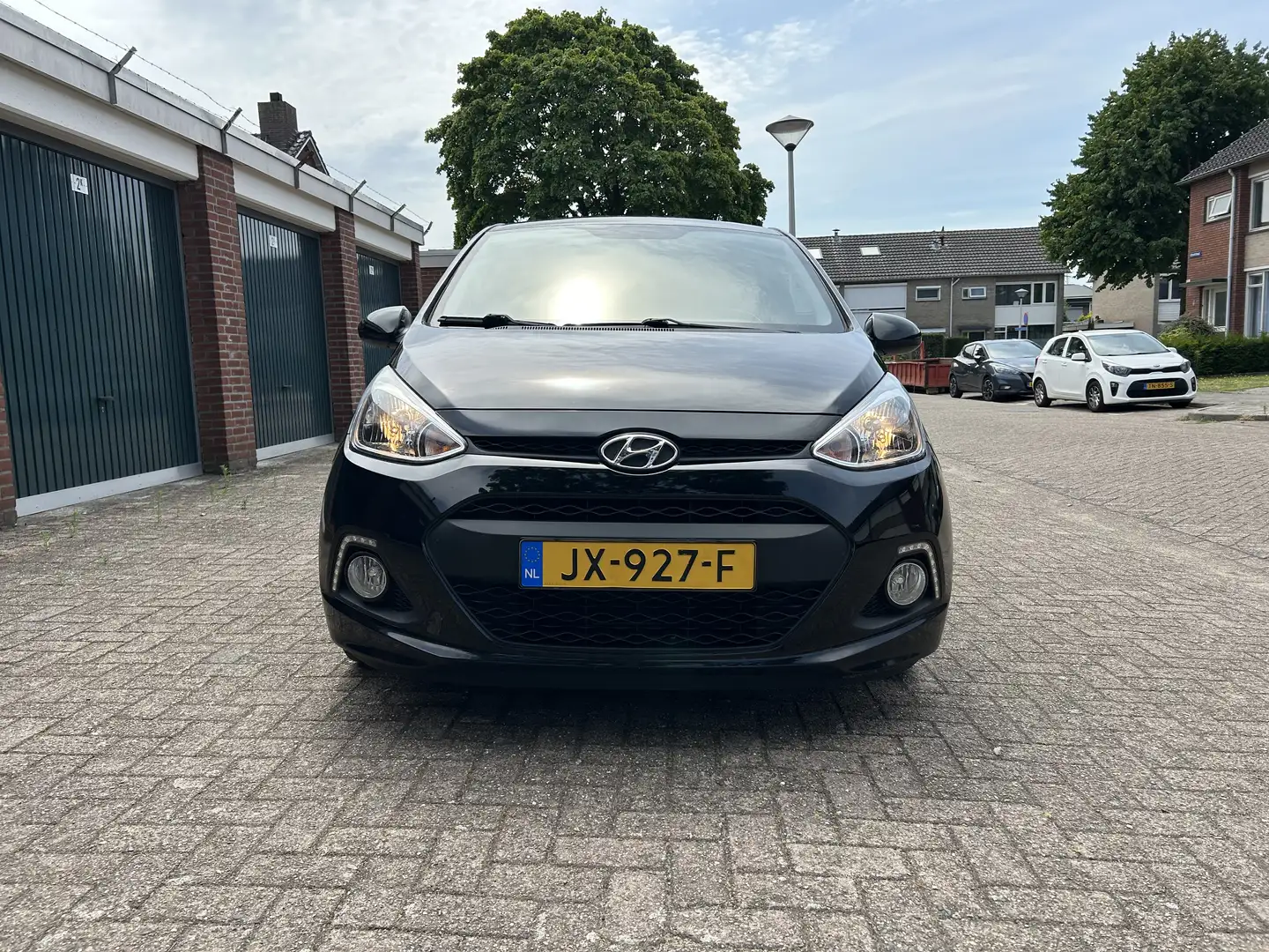 Hyundai i10 Zwart - 1