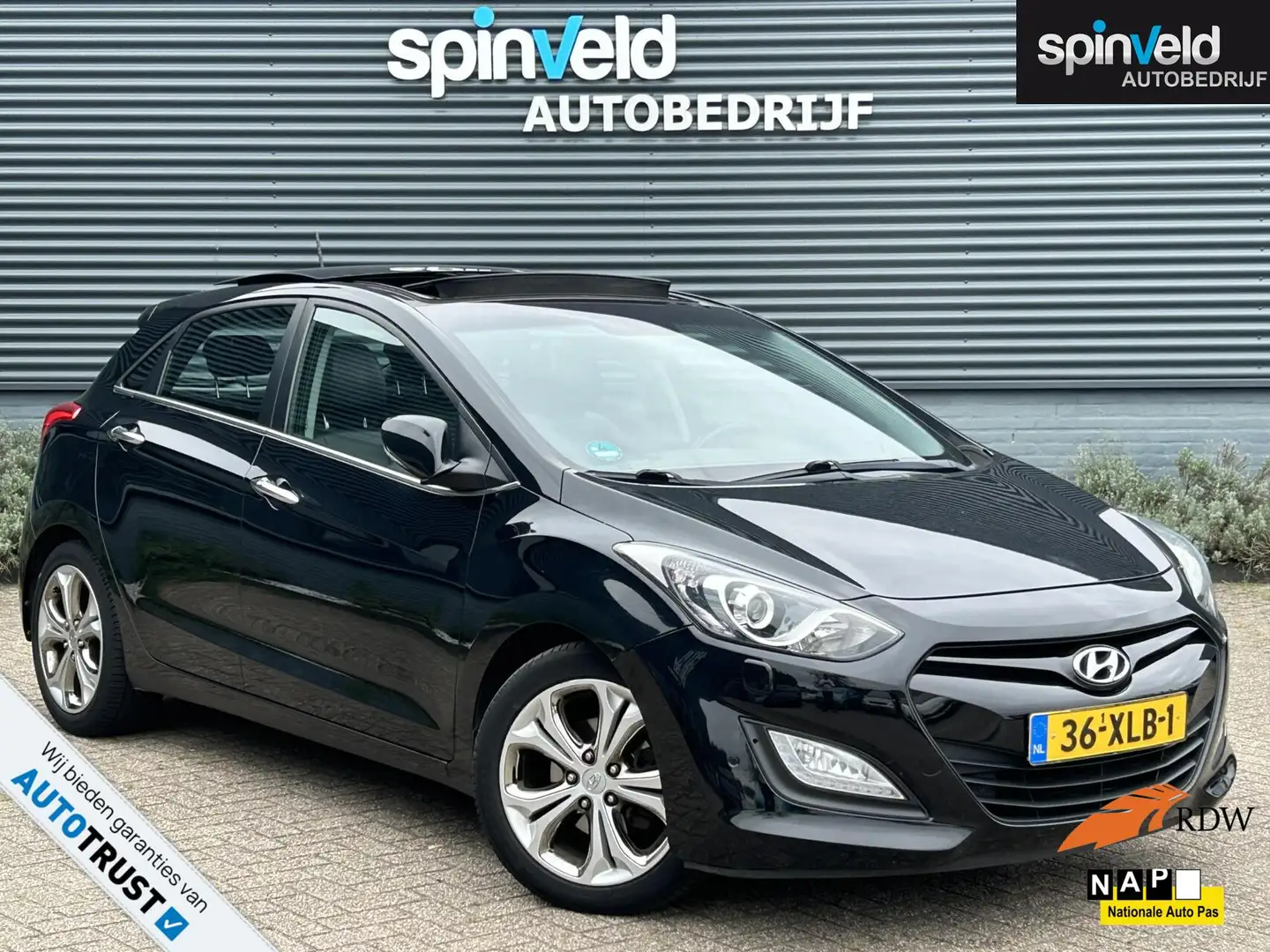 Hyundai i30 1.6 GDI i-Catcher BJ`12 NAP NL Schuifdak Luxe uitv Noir - 1