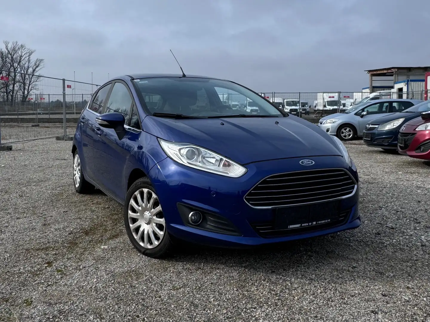 Ford Fiesta 1.5 TDCi Titanium Blau - 1