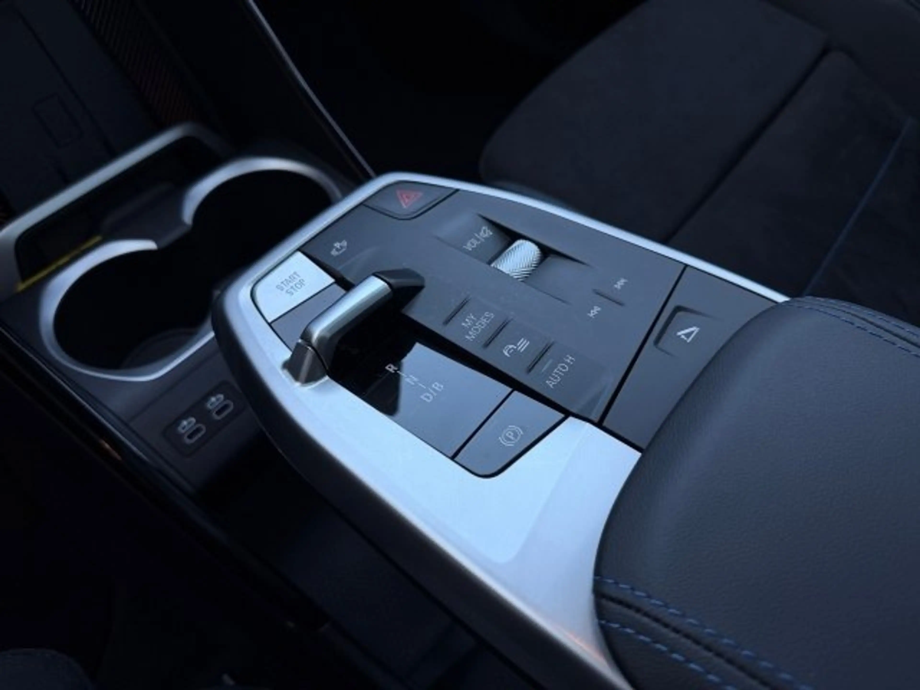 BMW iX1 xDrive30 U11 XE2 — photo 15