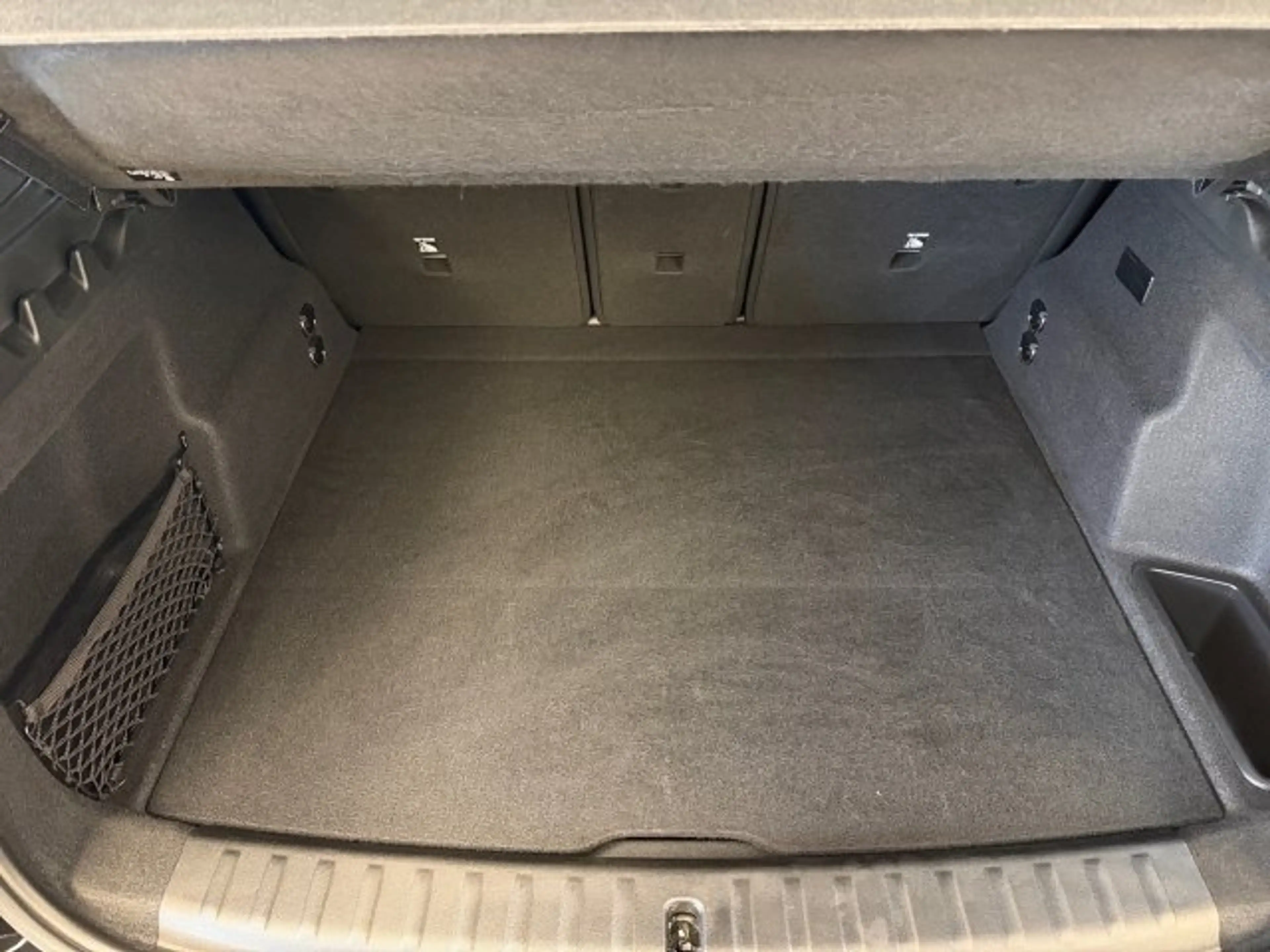 BMW iX1 xDrive30 U11 XE2 — photo 13
