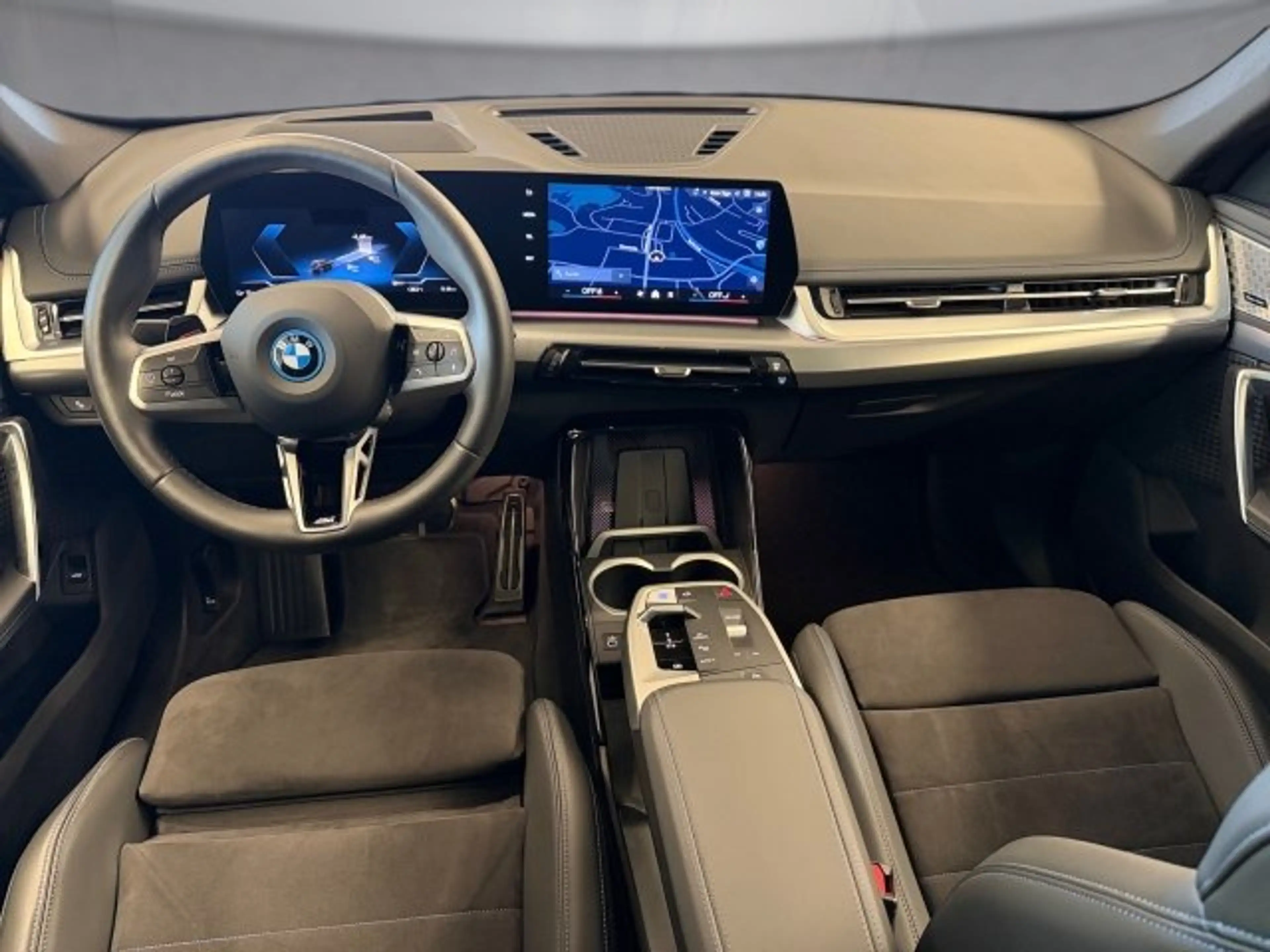 BMW iX1 xDrive30 U11 XE2 — photo 9