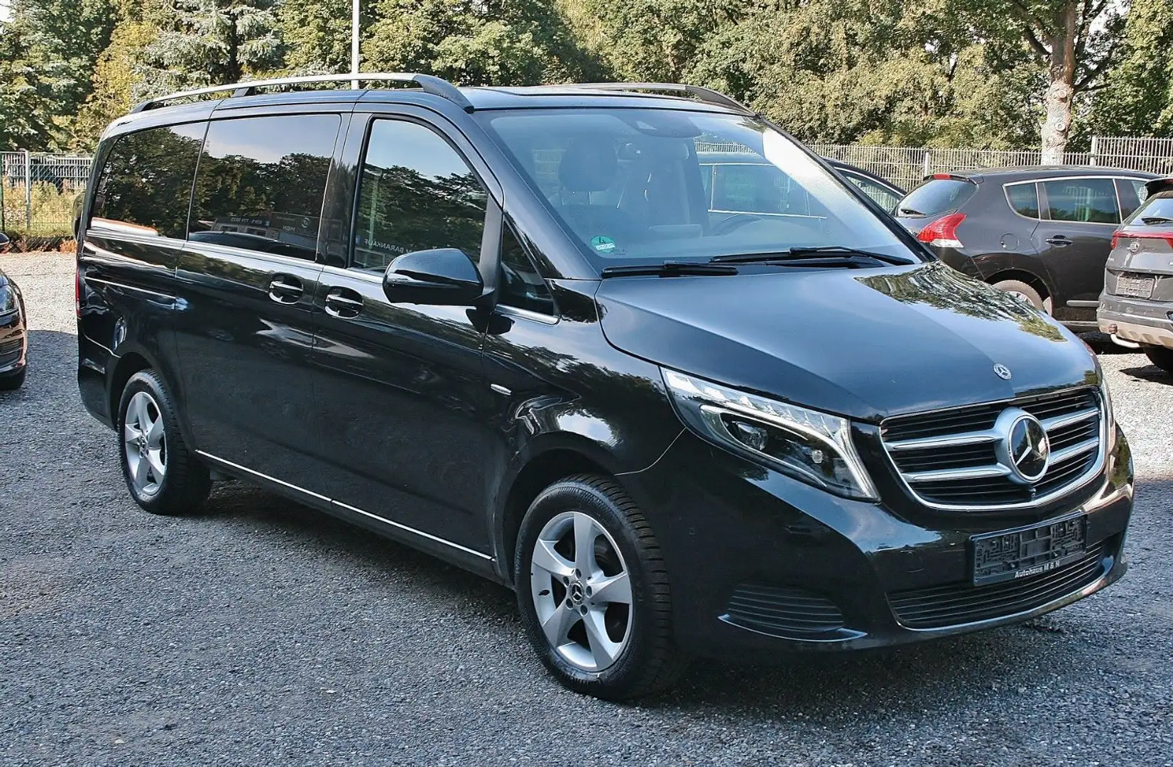 Mercedes-Benz V 220 V 250 CDI/AVANTG./EDIT.4+LED+Leder+Navi+AHK+Bett Schwarz - 2