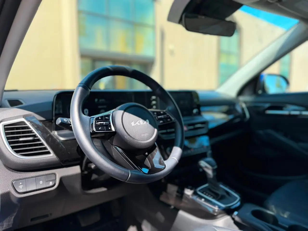Kia Seltos снимка Kia Seltos