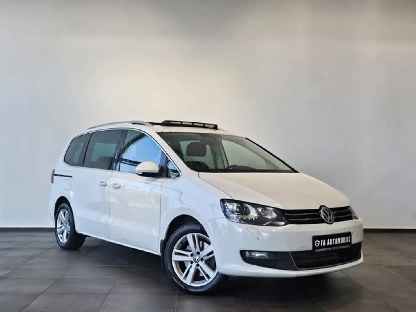 Volkswagen Sharan Highline Pano 7.Sitz Kamera AHK ACC 17" bijela - 2