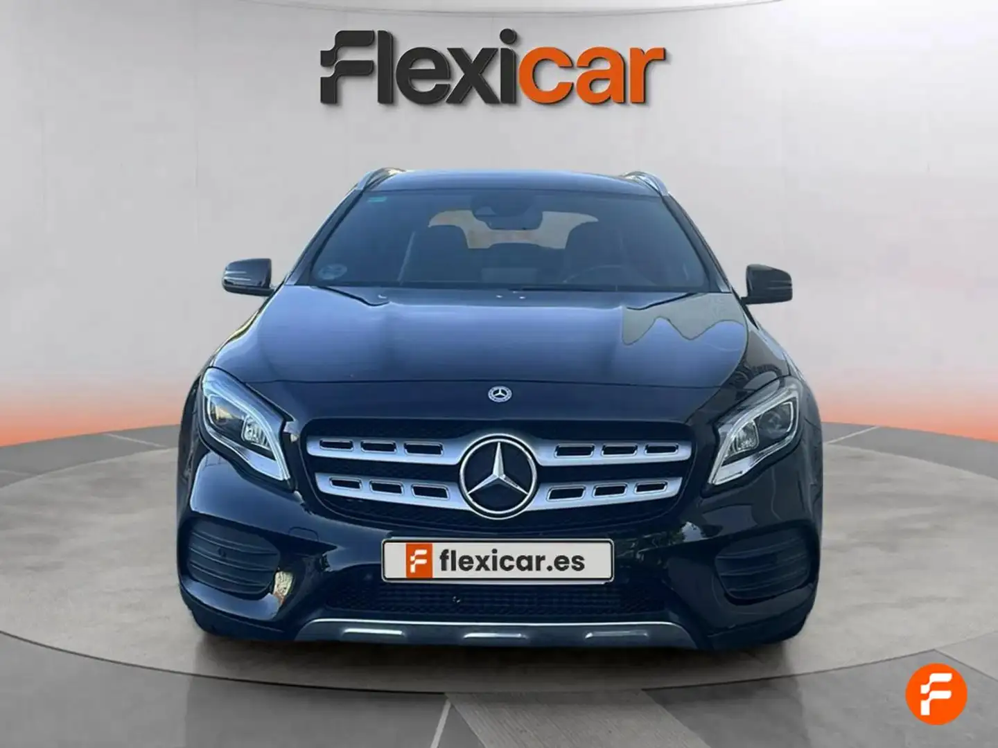 Mercedes-Benz GLA 180 Negro - 2