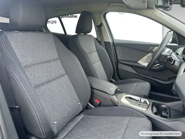 BMW 1 Series view 6