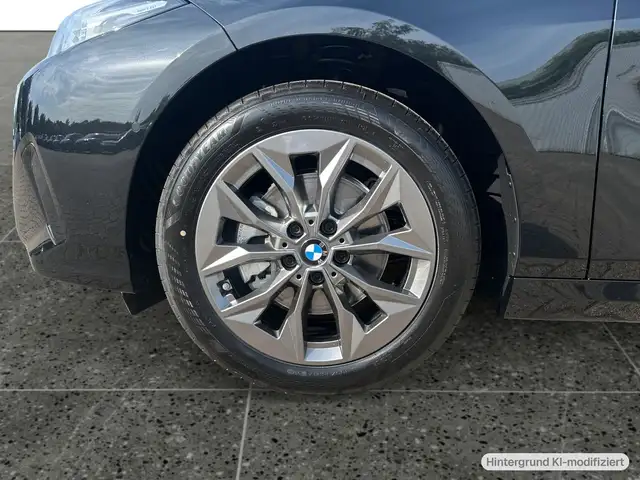 BMW 1 Series view 10