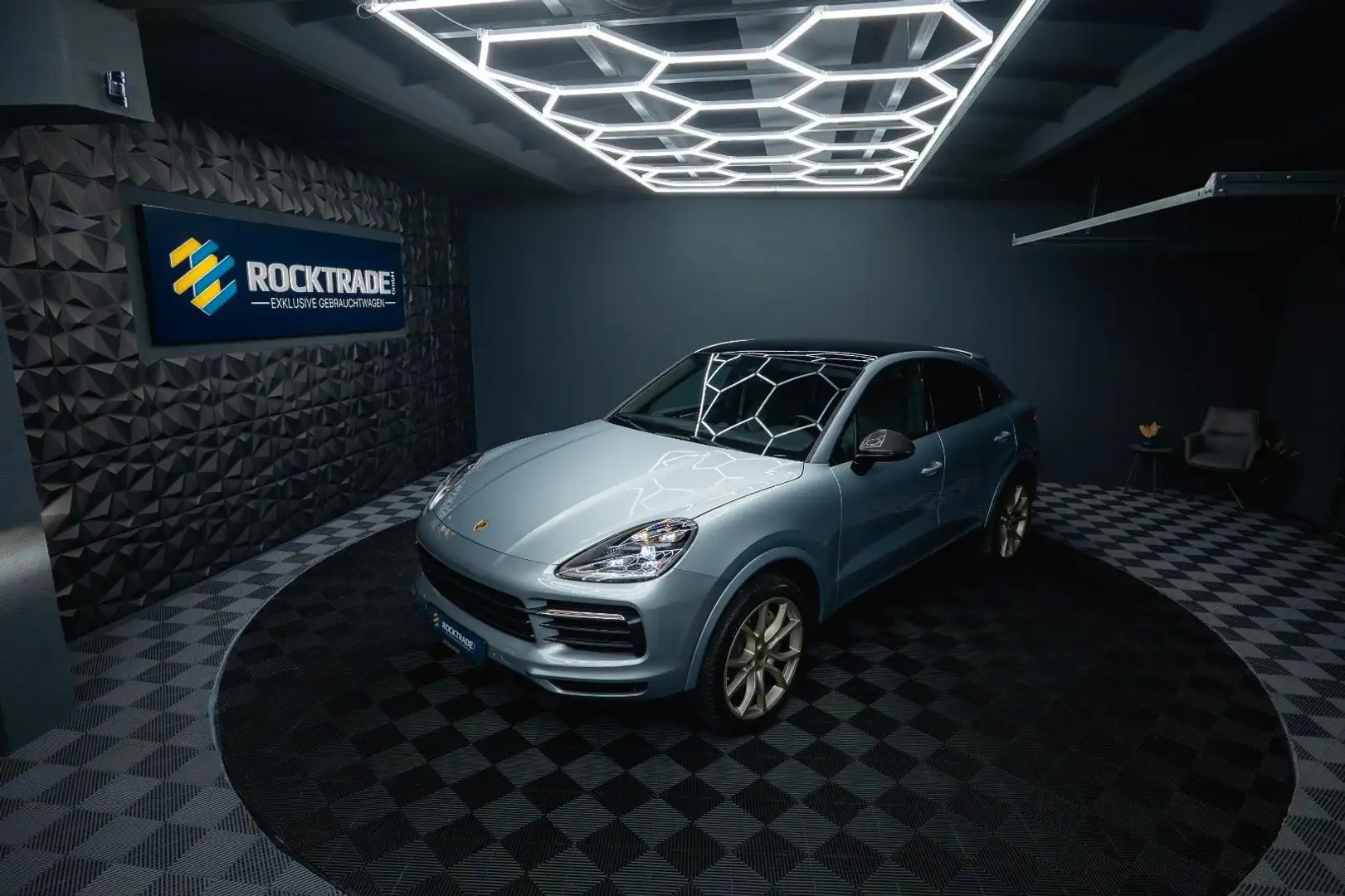 Porsche Cayenne Coupe Sport Chrono *Pano*LED*BOSE*21Zoll Silber - 1