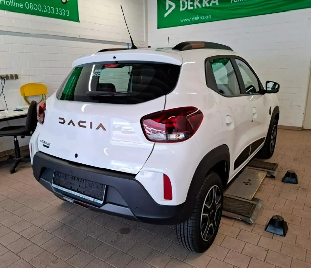 Dacia Spring Electric Extreme 65 CCS - Kamera Weiß - 2