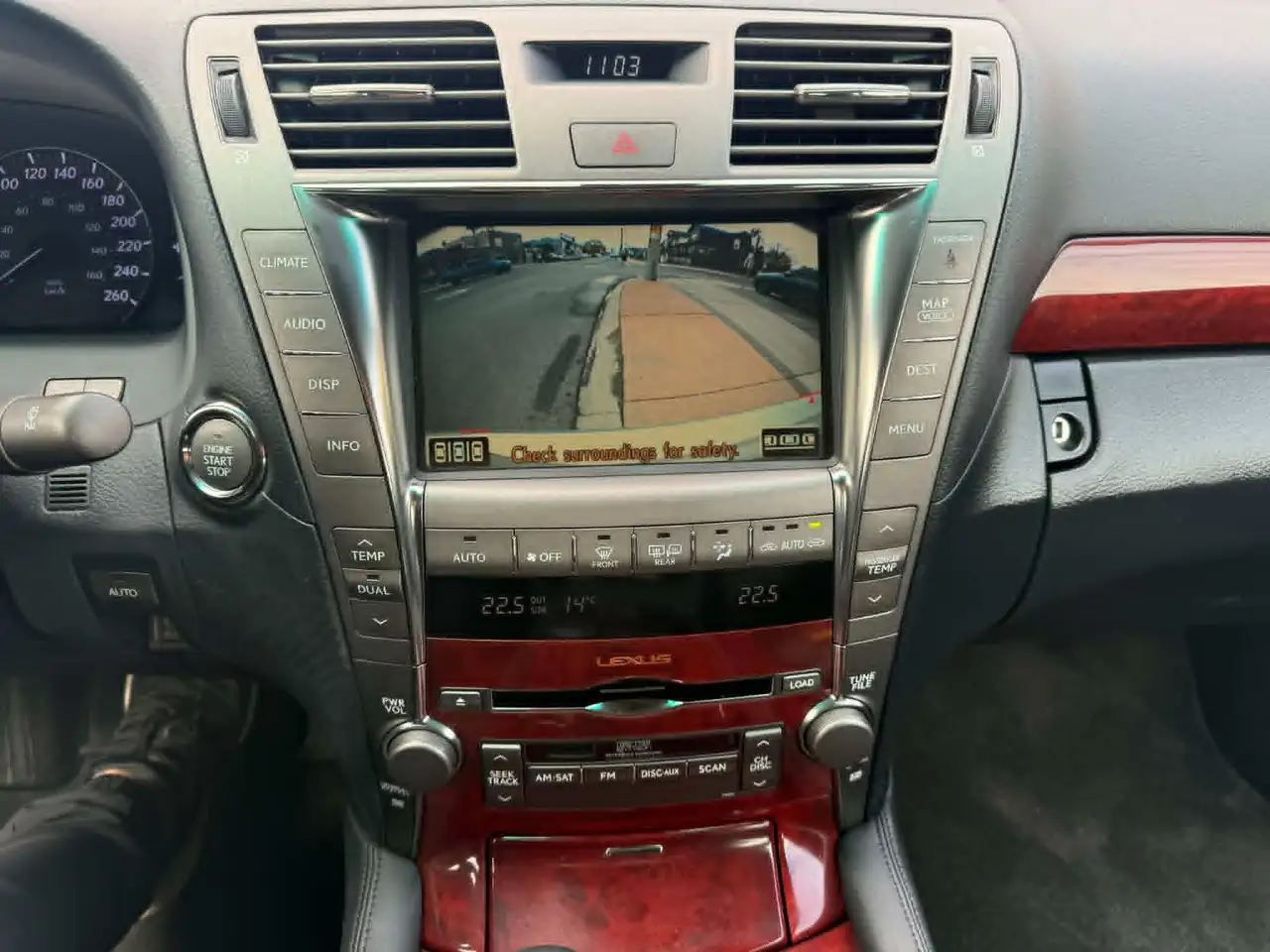 Lexus LS photo Lexus LS