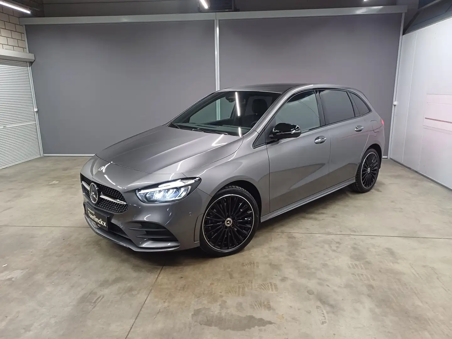 Mercedes-Benz B 250 B 250 e 8G-DCT AMG Line Advanced Plus,Nightpakket. Gris - 1