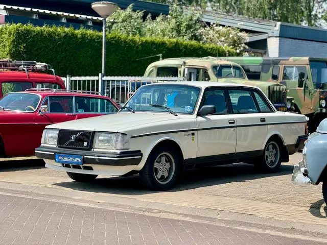 Volvo 240 2.3 GLT Injectie, automaat, airco, zeer rijke hist