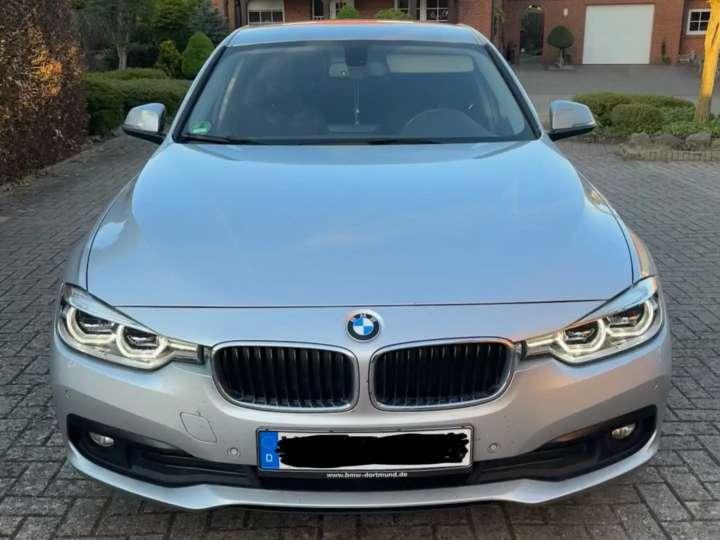 BMW 320 Efficient Dynamics Silber - 1