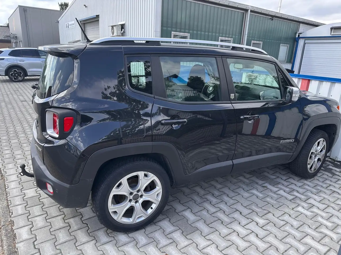 Jeep Renegade Renegade 2.0 MultiJet Act Drive Ltd Advent Edition Schwarz - 2