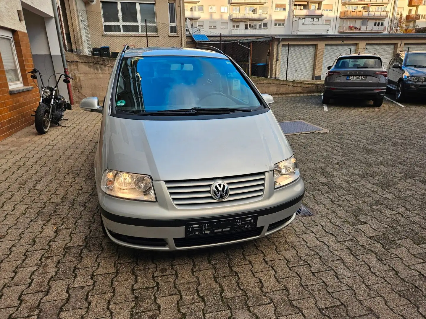 Volkswagen Sharan 2.0 United / TÜV NEU / WENIG KM Silber - 2