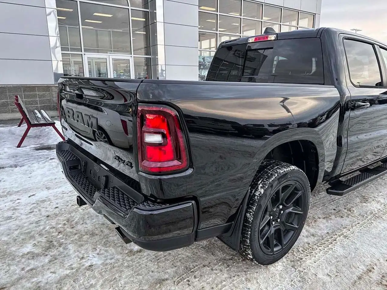 RAM 1500 снимка RAM 1500