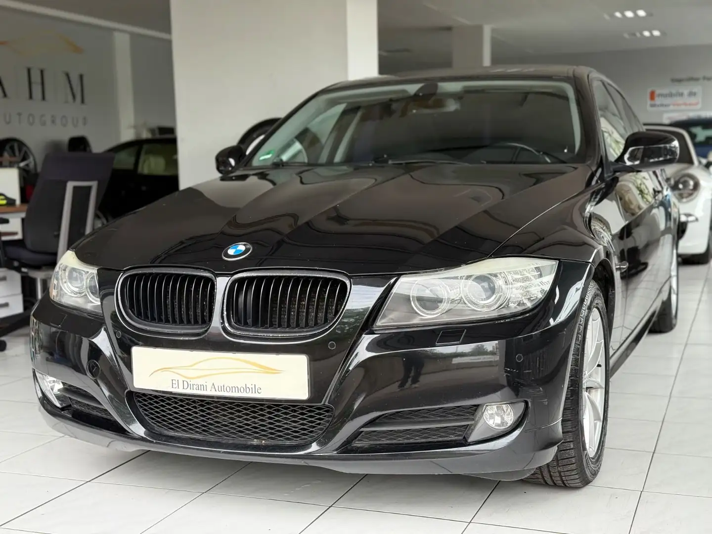 BMW 318 i Lim. S-Dach/Anhängerk/Xenon/Navi/Sitzhz/PDC Negro - 1