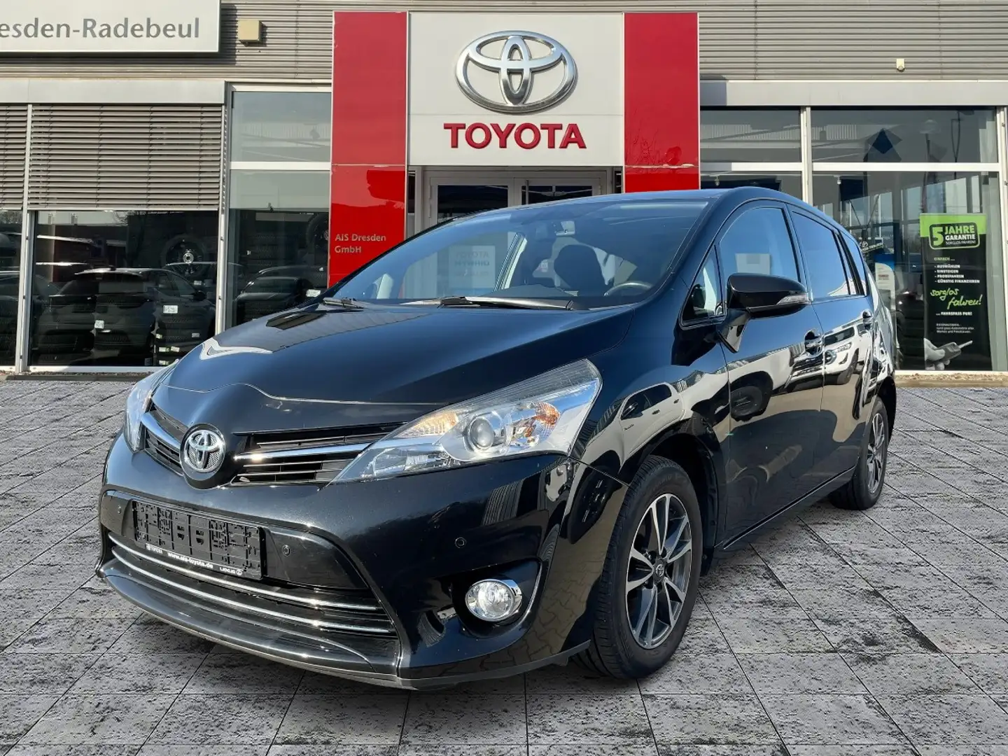 Toyota Verso 1.6 D-4D SkyView Edition Pano Navi Schwarz - 2
