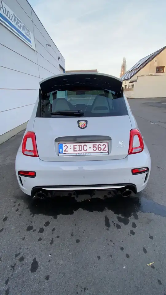 Abarth 695 2022