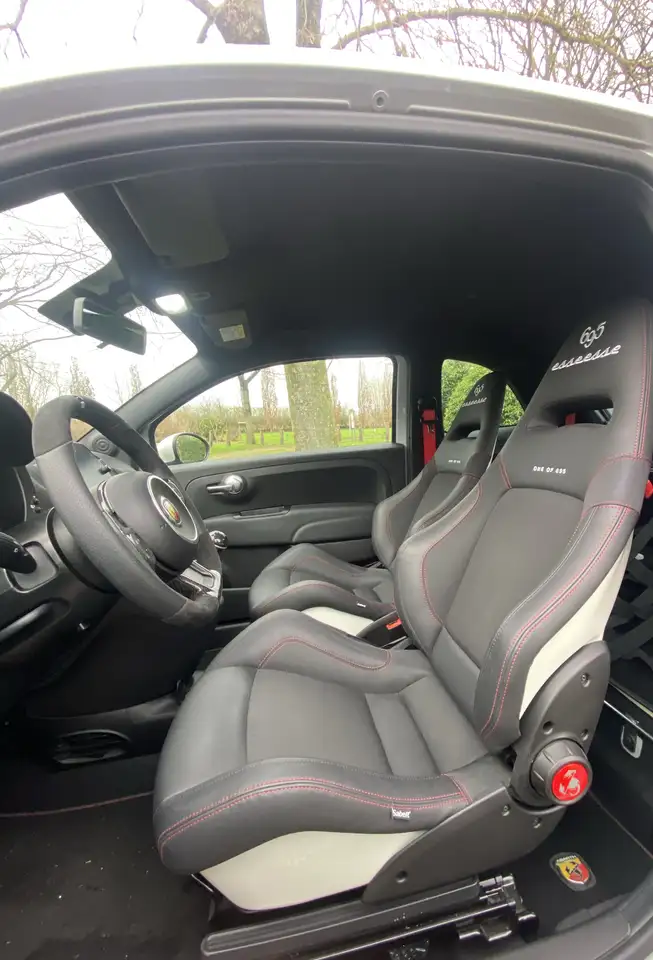 Abarth 695 2022