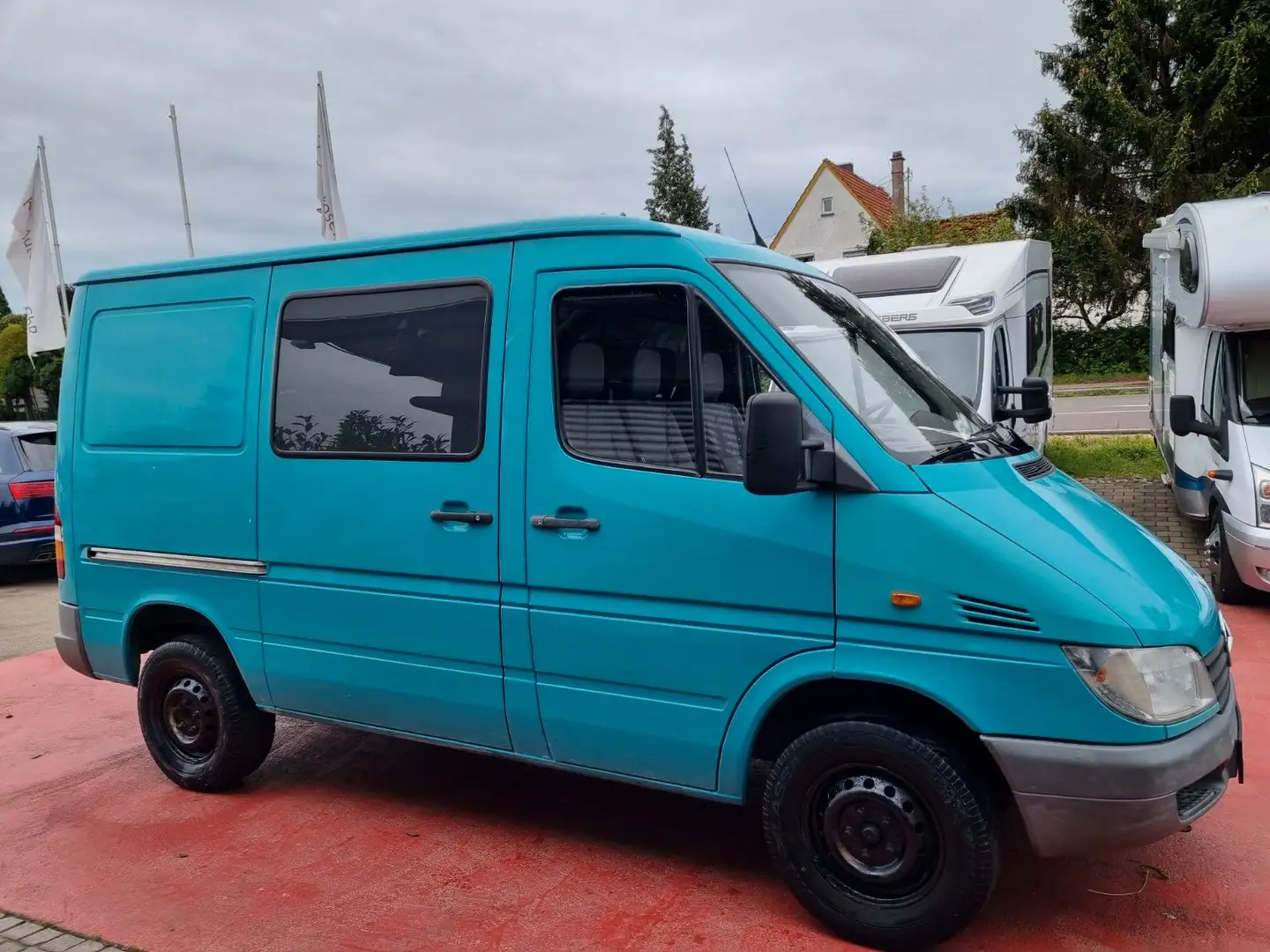 Mercedes-Benz Sprinter Kasten 208 CDI Bleu - 1