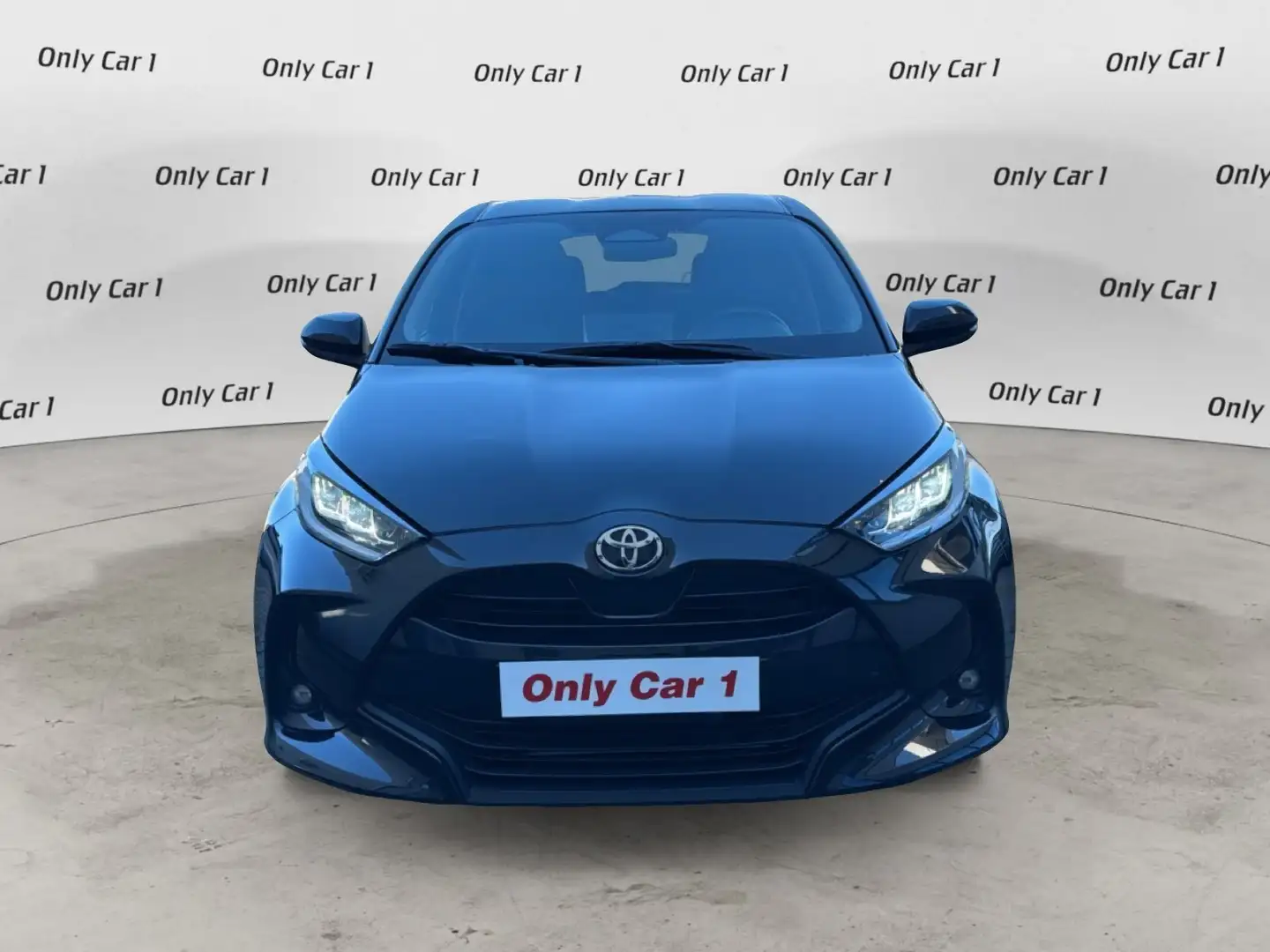 Toyota Yaris Hybrid 115 Trend Schwarz - 2