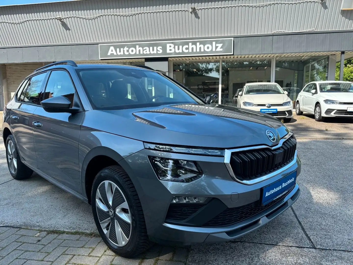 Skoda Kamiq 1.5TSI Selection*PDC*Kamera V-Cockpit* Grau - 1