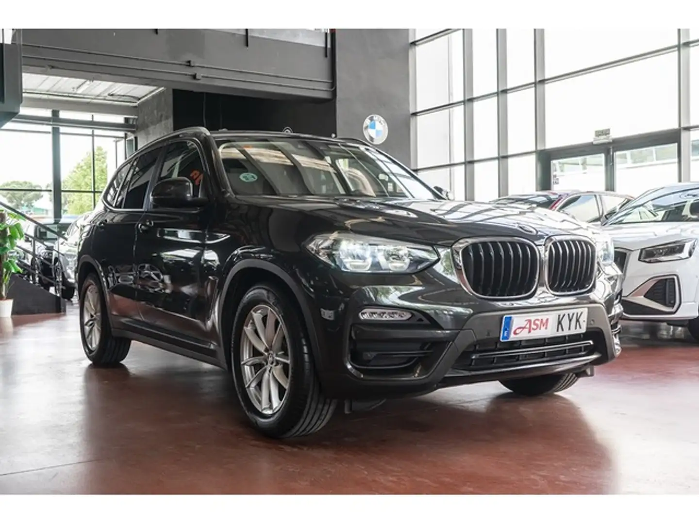 BMW X3 sDrive 18dA Šedá - 2