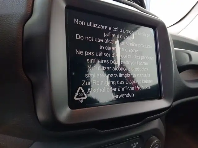 Jeep Renegade view 15