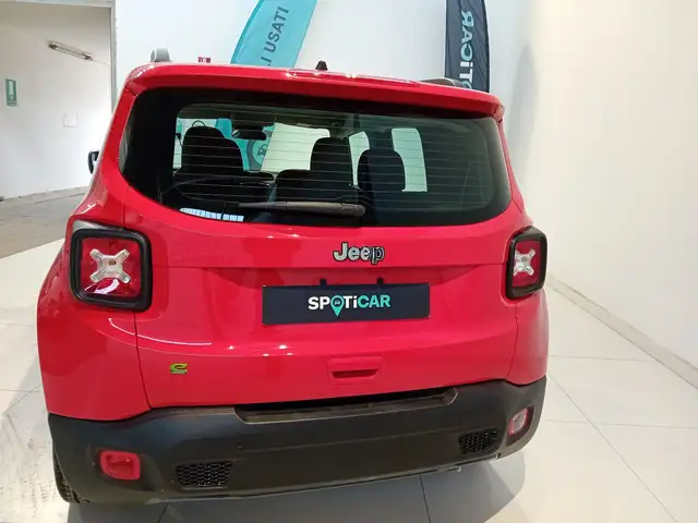 Jeep Renegade view 5