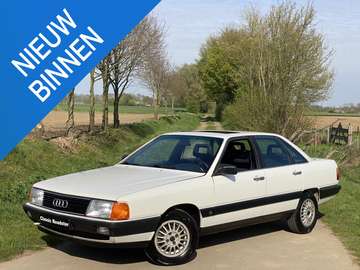 2.0 CC, 1986, TREKHAAK, SCHUIFDAK