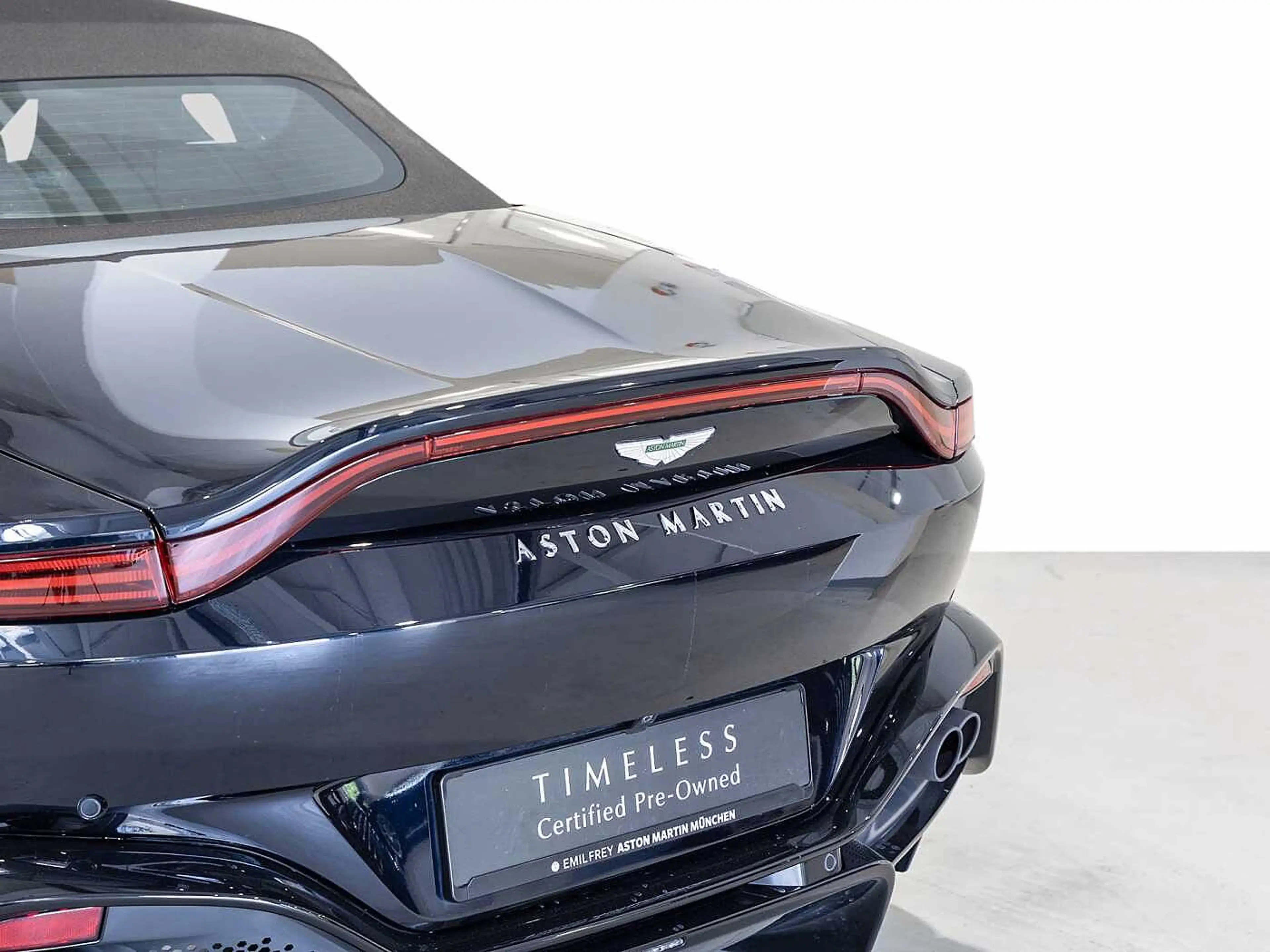 Aston Martin V8 Vantage V8 Roadster -Ultramarine Black- — photo 8