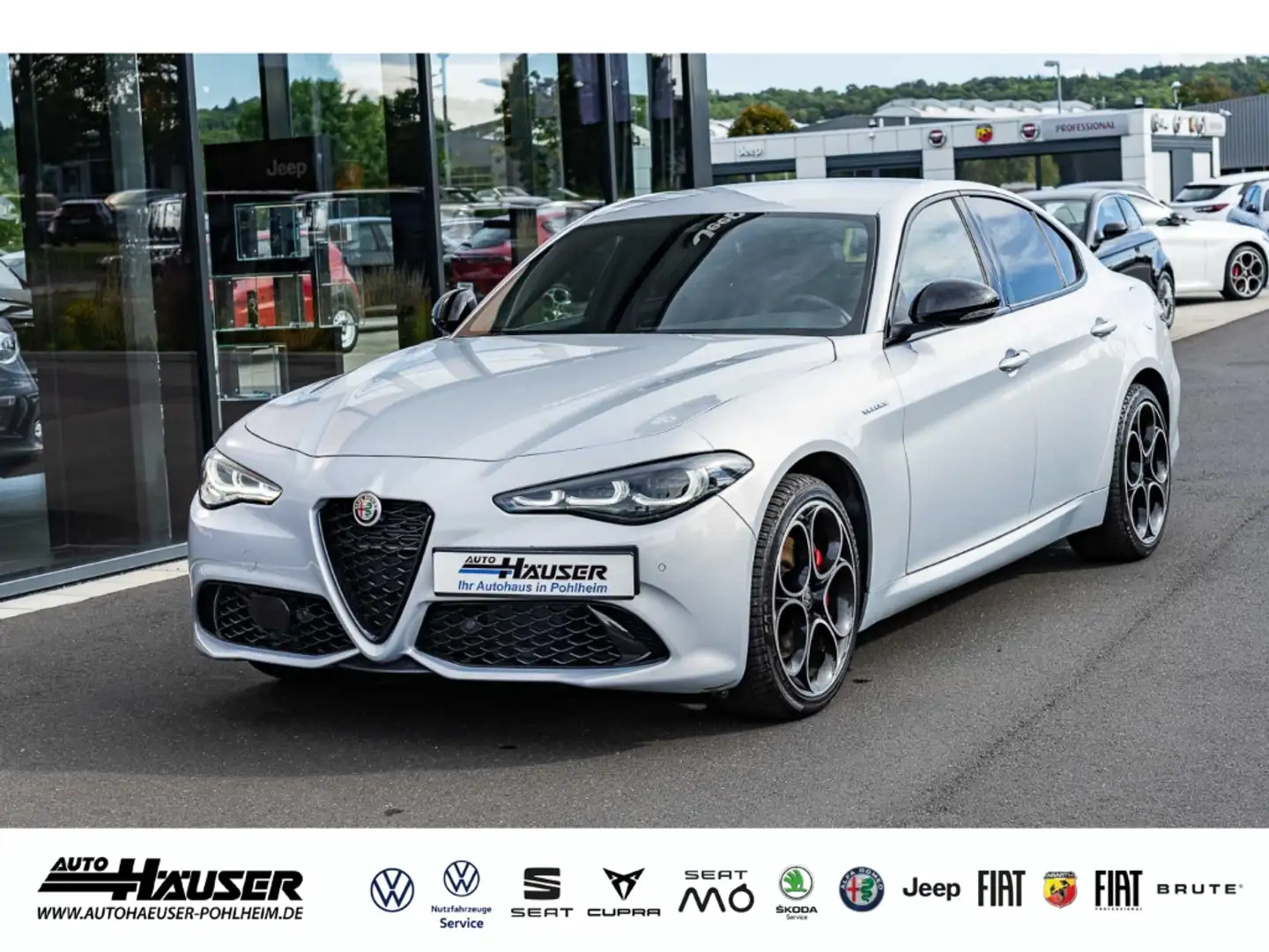 Alfa Romeo Giulia Veloce 2.0 Turbo AT8 Q4 HARMAN KARDON MEMORY NAVI Weiß - 1