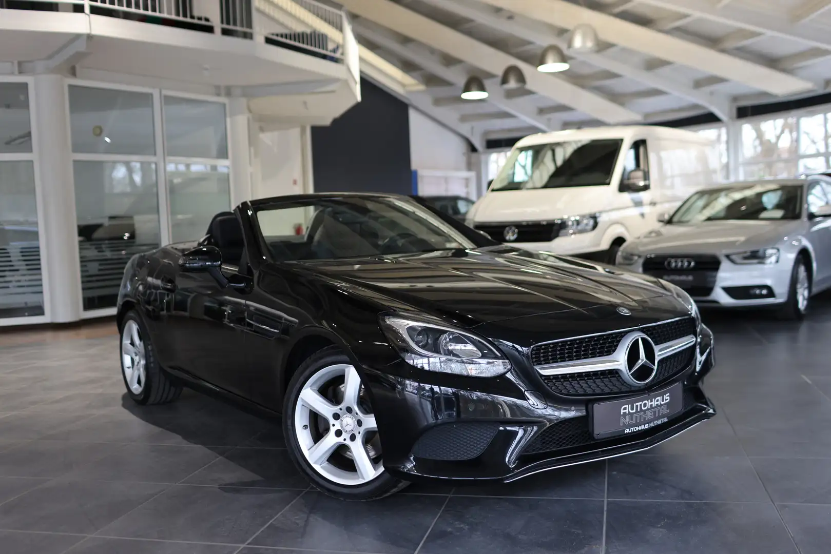 Mercedes-Benz SLC 200 AIRSCARF   TOTWINKEL   LEDER   NAVI Zwart - 2