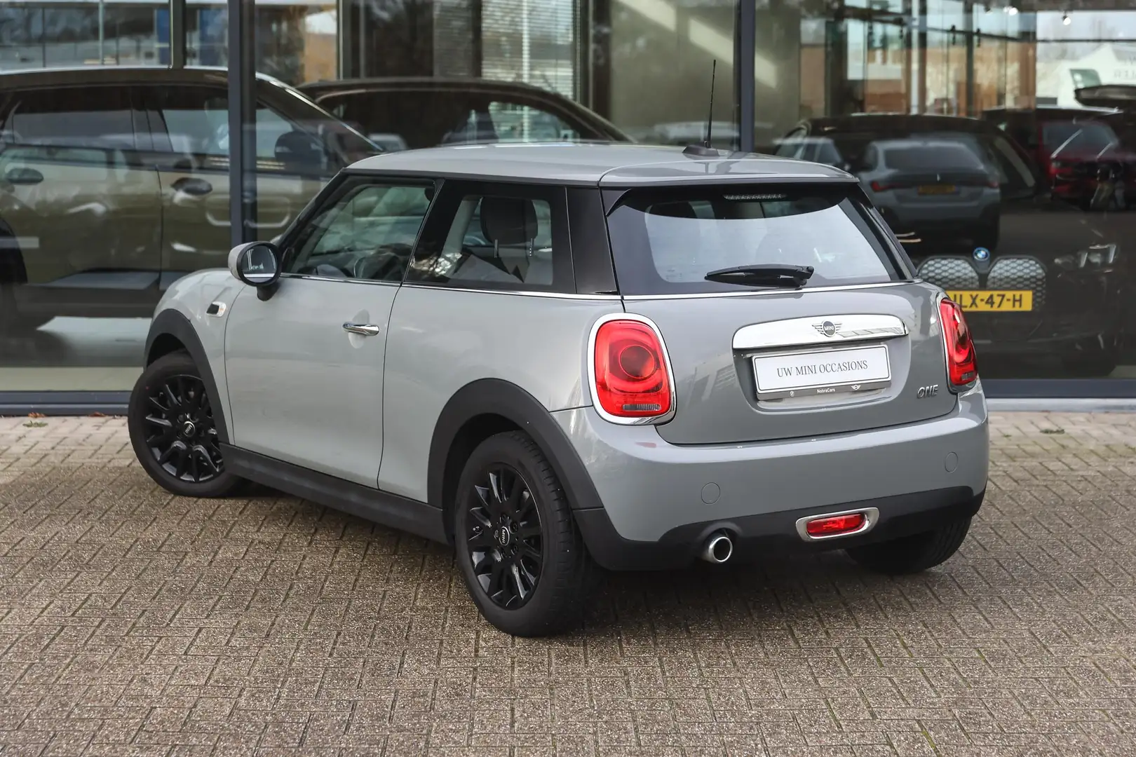 MINI One Hatchback pepper / LED / Stoelverwarming / Aircond Gris - 2
