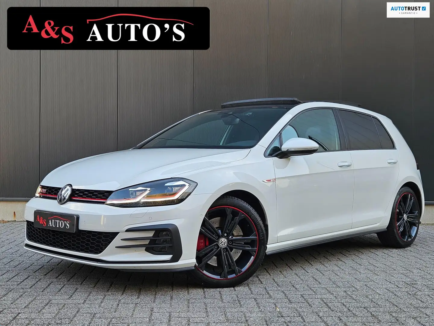 Volkswagen Golf GTI 2.0 TSI Performance 245pk Panoramadak Dynaudio Led Wit - 1