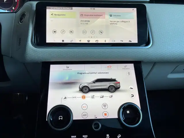 Land Rover Range Rover Velar view 15
