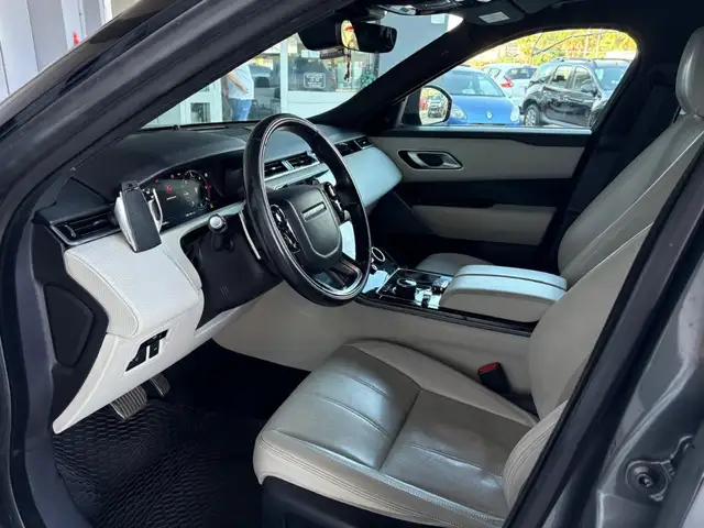 Land Rover Range Rover Velar view 9