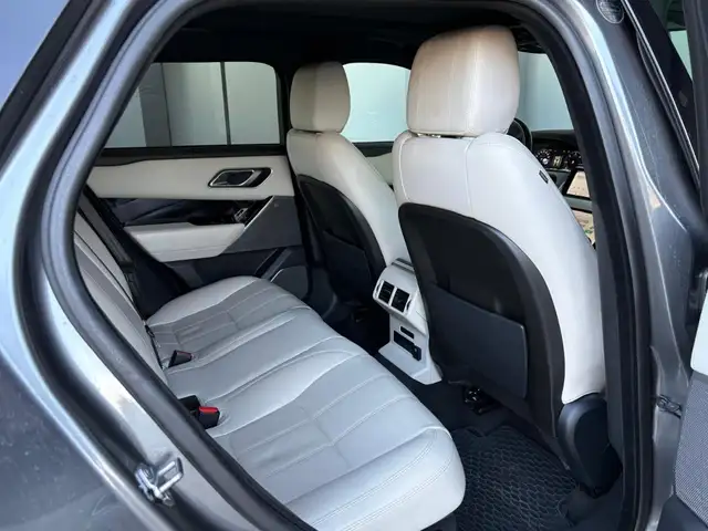 Land Rover Range Rover Velar view 8