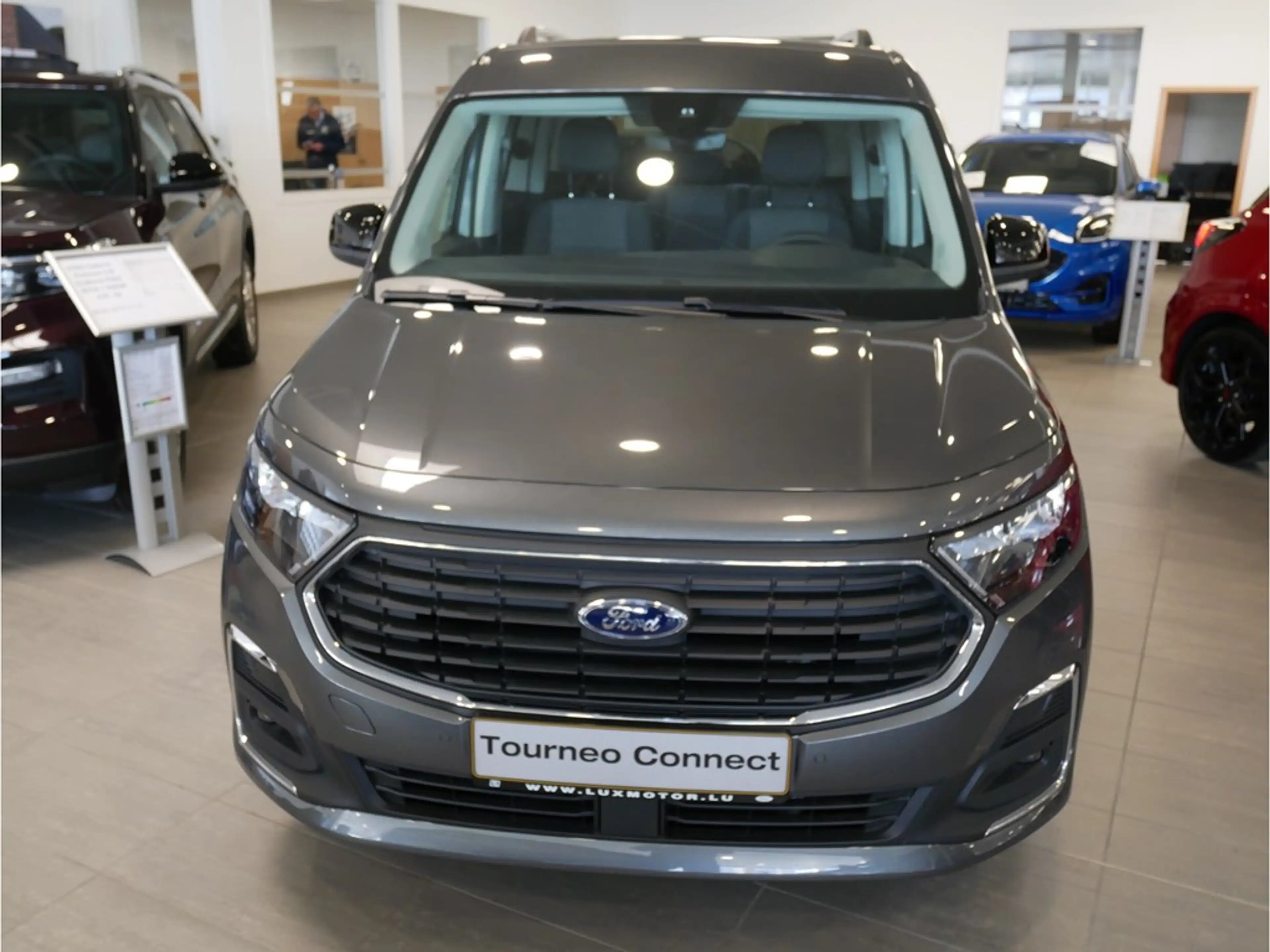 Ford Tourneo Titanium 2.0 EcoBlue 122PS A7 7pl.