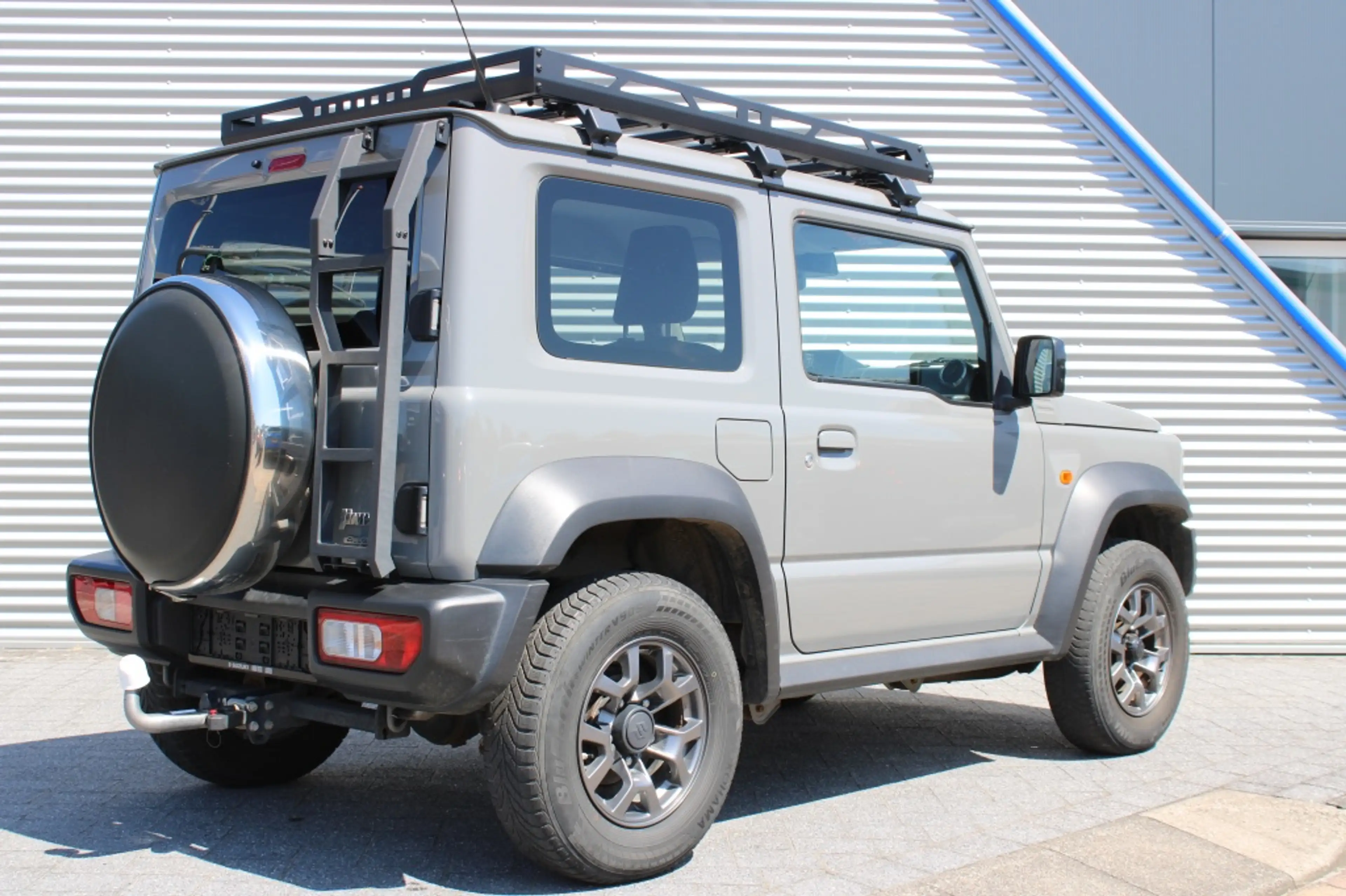 Suzuki Jimny 1.5 Stijl | 4x4 | AllGrip | 4 Persoons | Roofrack — photo 3