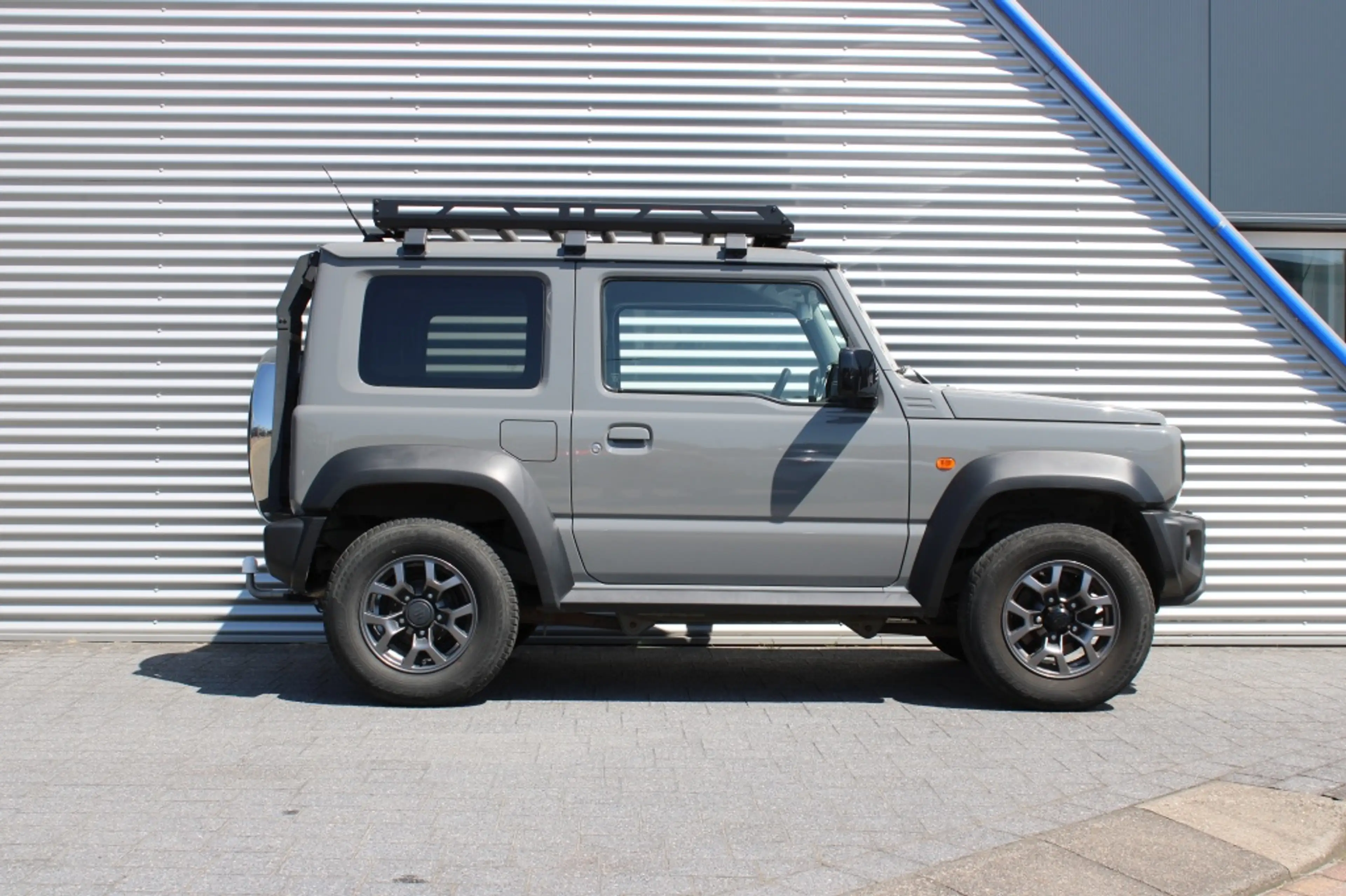 Suzuki Jimny 1.5 Stijl | 4x4 | AllGrip | 4 Persoons | Roofrack — photo 6