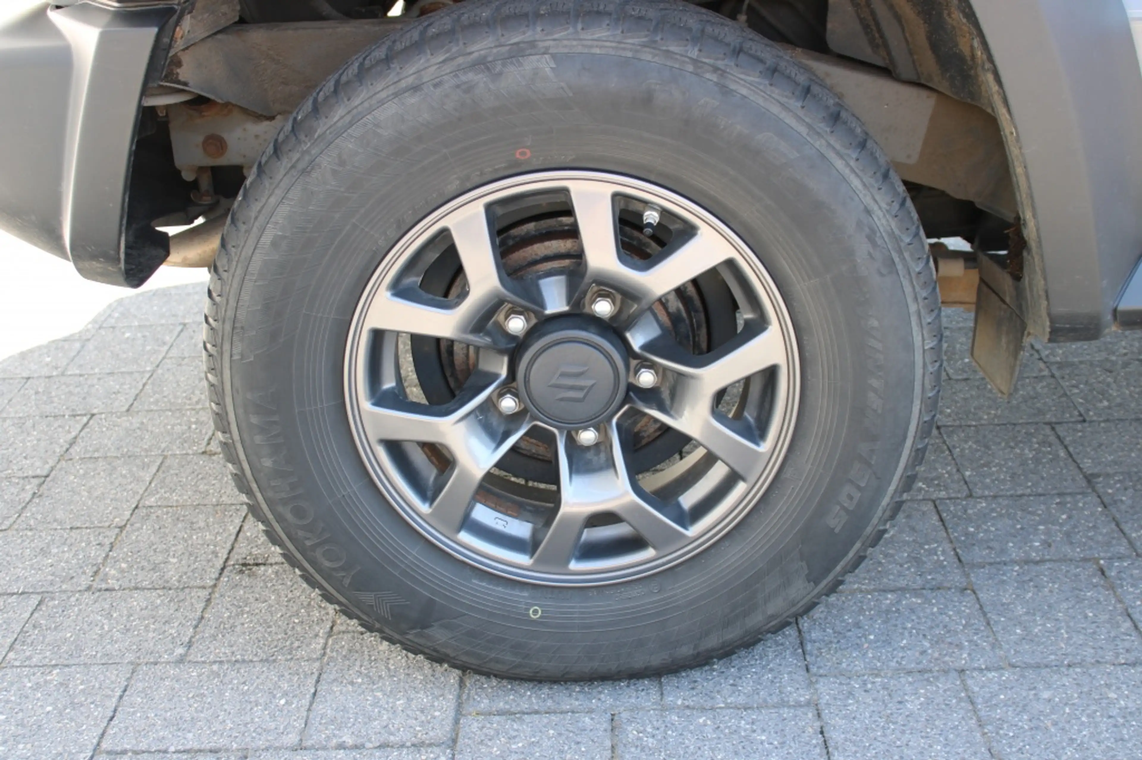Suzuki Jimny 1.5 Stijl | 4x4 | AllGrip | 4 Persoons | Roofrack — photo 11